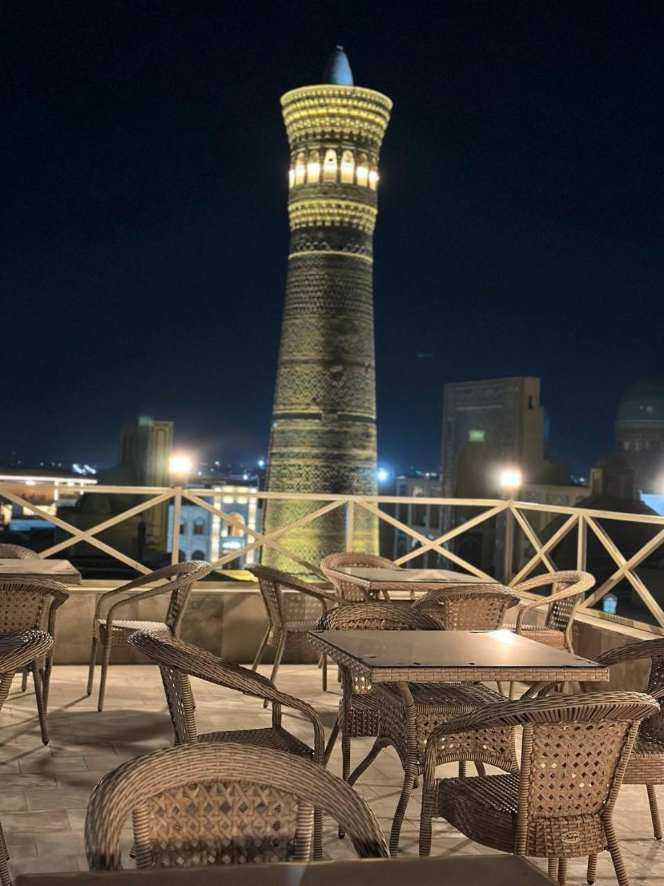 Poyi Kalon Teracce Hotel حلال Bukhara Bagian luar foto