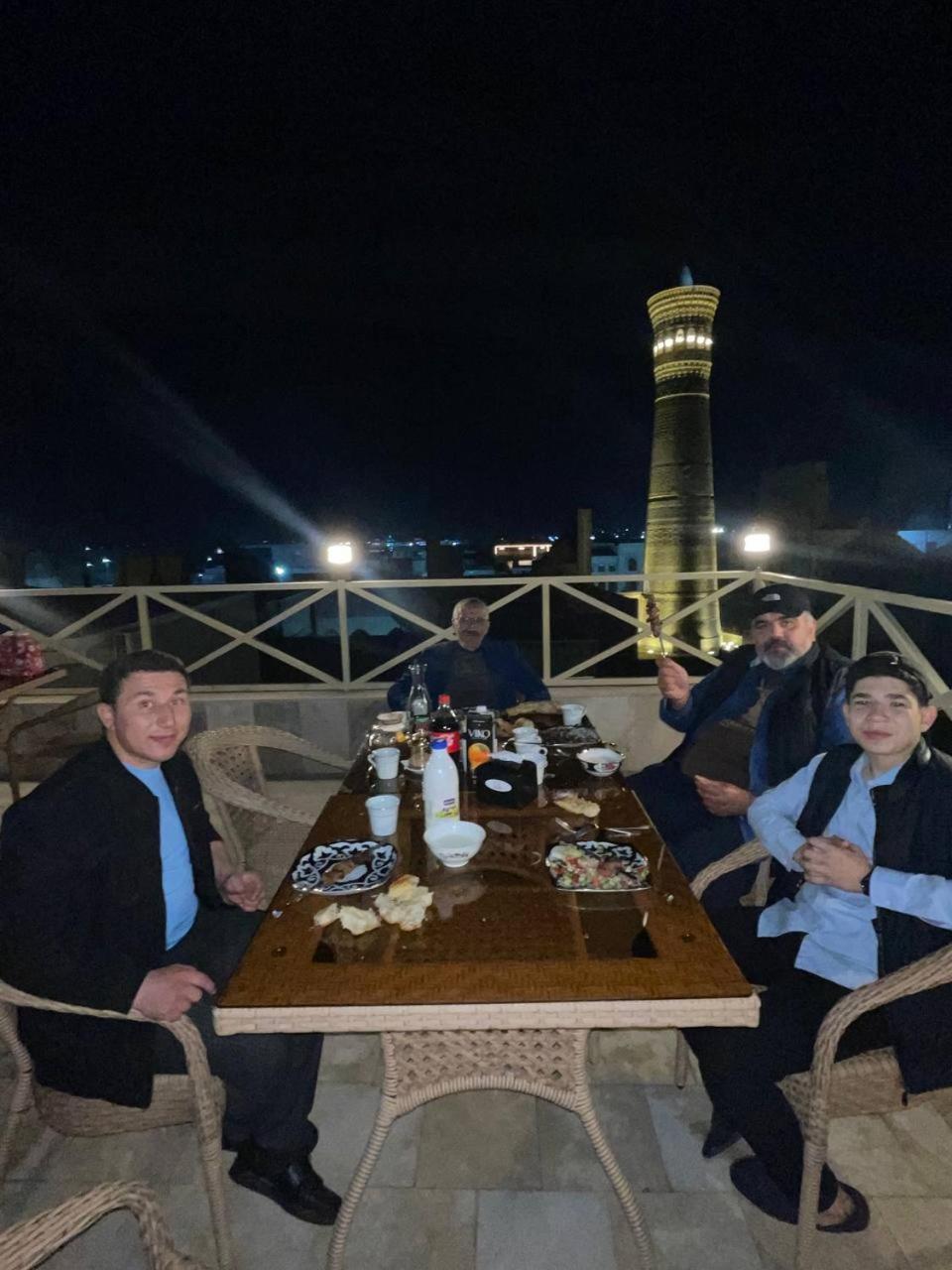 Poyi Kalon Teracce Hotel حلال Bukhara Bagian luar foto
